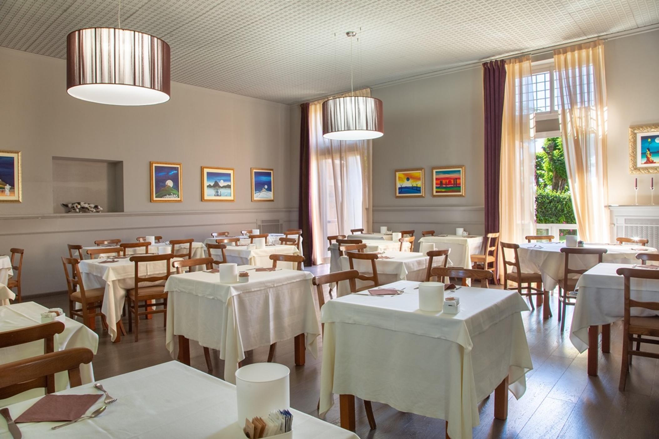 Hotel Castello Di Santa Vittoria Santa Vittoria d'Alba Экстерьер фото