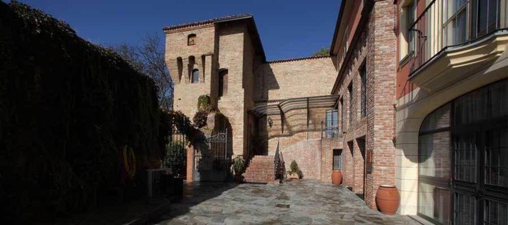 Hotel Castello Di Santa Vittoria Santa Vittoria d'Alba Экстерьер фото